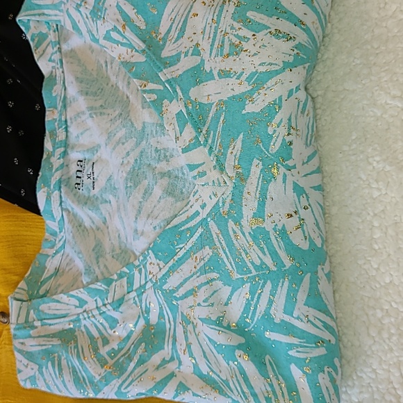 3 top bundle - Picture 2 of 4